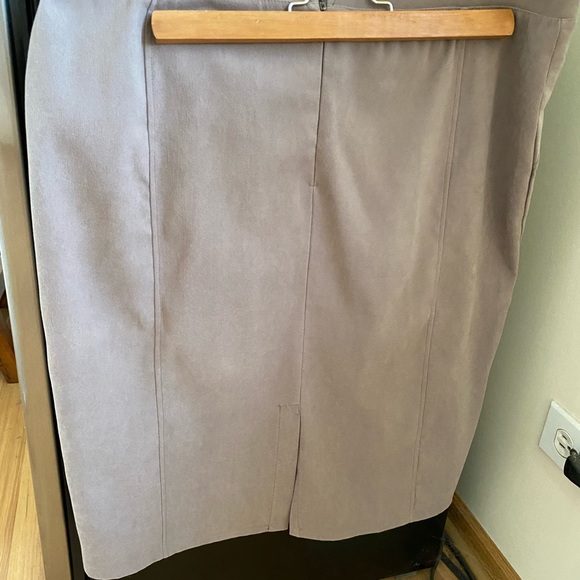 Pencil skirt from Brazil - Picture 2 of 5